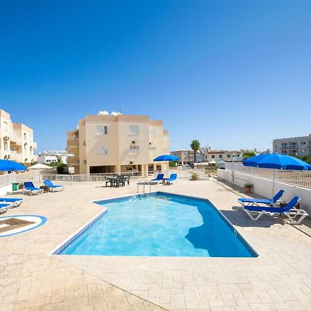 Sofia Apartment 700M Away From The Beach Paralimni Buitenkant foto