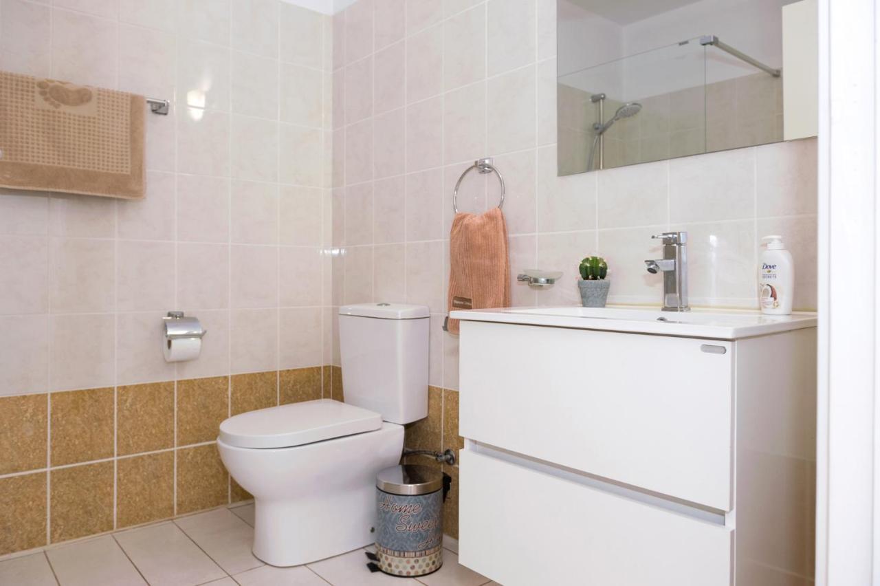 Sofia Apartment 700M Away From The Beach Paralimni Buitenkant foto