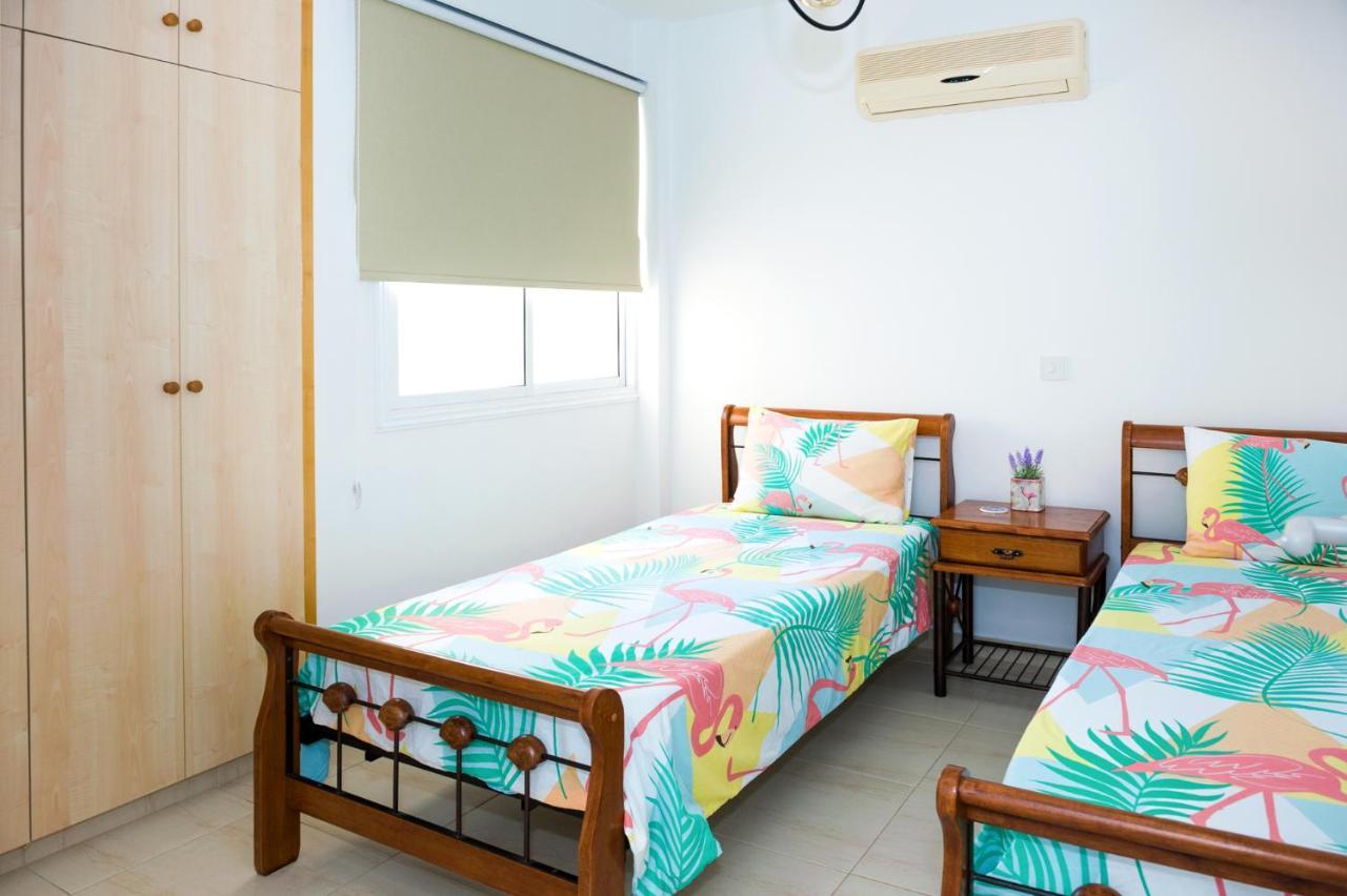 Sofia Apartment 700M Away From The Beach Paralimni Buitenkant foto