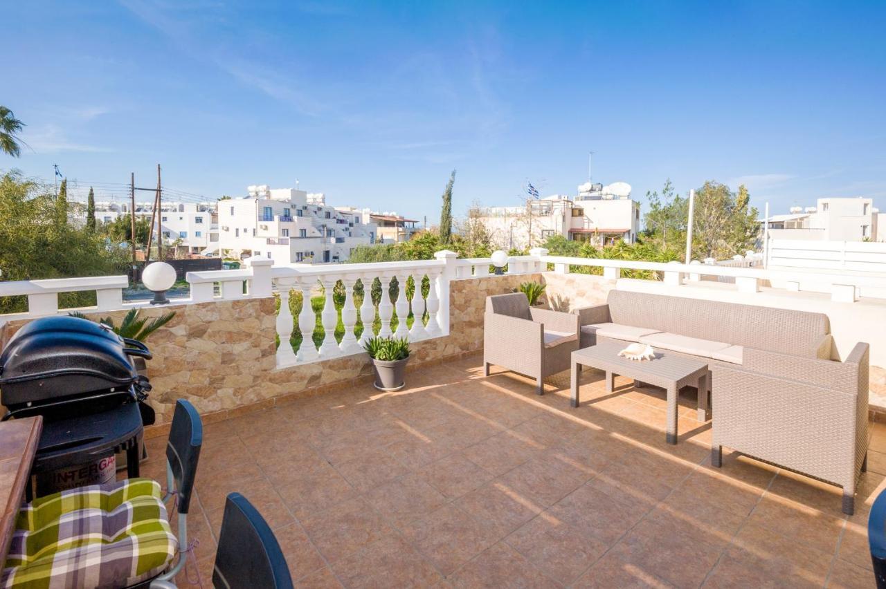 Sofia Apartment 700M Away From The Beach Paralimni Buitenkant foto