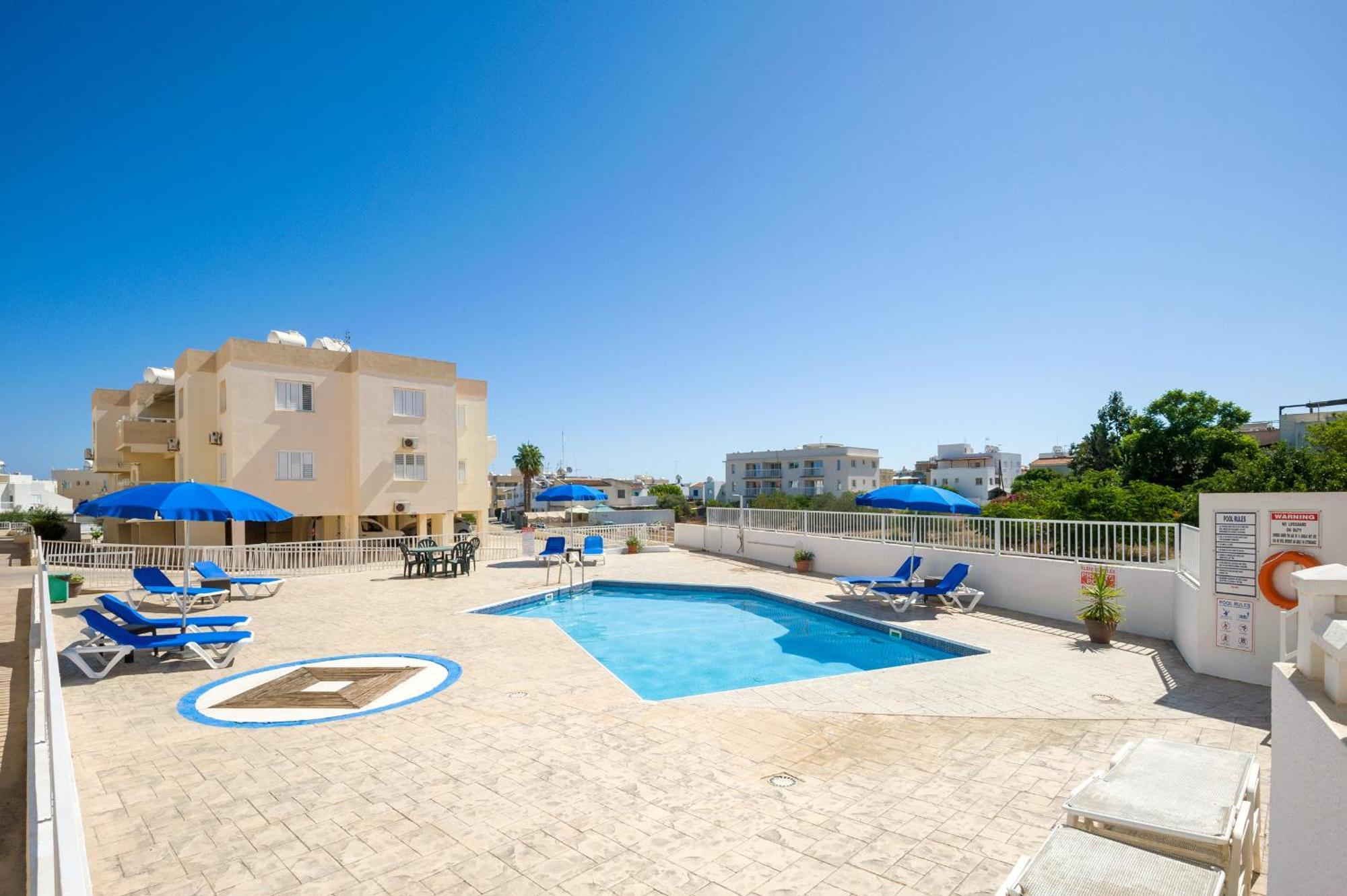 Sofia Apartment 700M Away From The Beach Paralimni Buitenkant foto